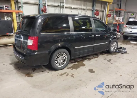 2016 Chrysler Town & Country Touring-L Anniversary Edition z USA, uszkodzony, nr VIN 2C4RC1CG8GR221424
